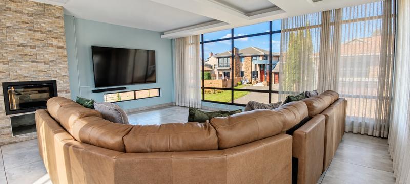 5 Bedroom Property for Sale in Middelburg Eastern Cape